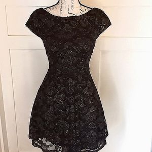 B.Darlin Black & Gold Metallic Fit& Flare Formal Lace Dress Sz 5